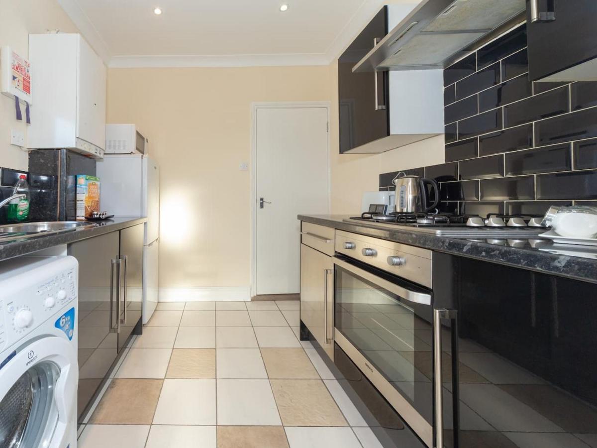 Bellaliving 2 Bedroom Apartment - Luton Luton  Dış mekan fotoğraf